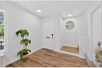 10380 Lockwood Dr, Cupertino, CA 95014 - Photo 9