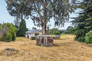67 Hughes Rd, Watsonville, CA 95076 - Photo 27