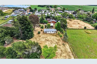 67 Hughes Rd, Watsonville, CA 95076 - Photo 33