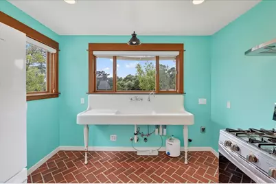 67 Hughes Rd, Watsonville, CA 95076 - Photo 11