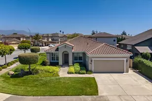 1858 Buckingham Dr, Salinas, CA 93906 - Photo 9