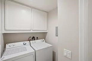 461 Dela Vina Ave 103, Monterey, CA 93940 - Photo 25