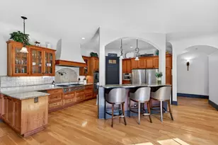 12575 Foothill Ave, San Martin, CA 95046 - Photo 17
