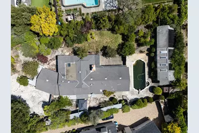 135 Stonehedge Rd, Hillsborough, CA 94010 - Photo 3