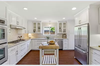 2725 Fairbrook Dr, Mountain View, CA 94040 - Photo 11