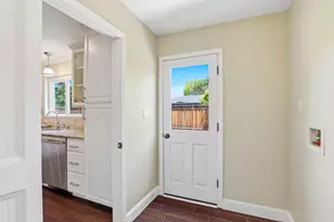 2725 Fairbrook Dr, Mountain View, CA 94040 - Photo 13