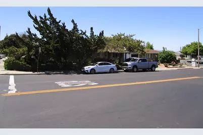981 Sunset Dr, Hollister, CA 95023 - Photo 7