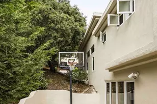 25 Carrera Ct, Redwood City, CA 94062 - Photo 29