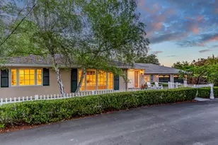 103 Toyon Ct, Woodside, CA 94062 - Photo 3