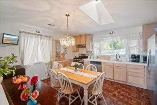 25583 Spring Dr, Hayward, CA 94542 - Photo 7