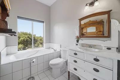 19269 Mallory Canyon Rd D, Salinas, CA 93907 - Photo 17