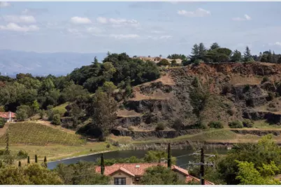 Laura Ct, Los Altos Hills, CA 94022 - Photo 23