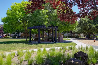 1352 McKinley Ct, San Jose, CA 95126 - Photo 41