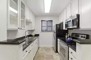 945 Catkin Ct, San Jose, CA 95128 - Photo 11