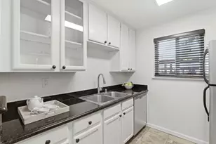 945 Catkin Ct, San Jose, CA 95128 - Photo 13