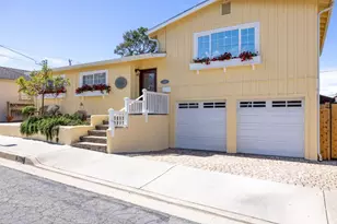 512 12th St, Pacific Grove, CA 93950 - Photo 3