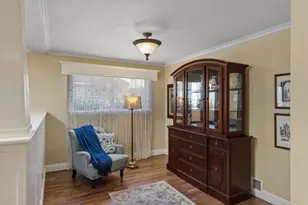 512 12th St, Pacific Grove, CA 93950 - Photo 5