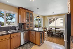 512 12th St, Pacific Grove, CA 93950 - Photo 17