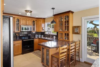 512 12th St, Pacific Grove, CA 93950 - Photo 13