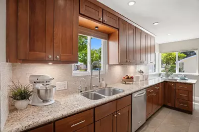 4965 Bel Escou Dr, San Jose, CA 95124 - Photo 17