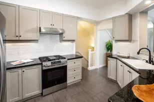 903 W Dana St, Mountain View, CA 94041 - Photo 11