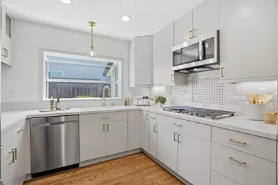 1414 Newfoundland Dr, Sunnyvale, CA 94087 - Photo 17