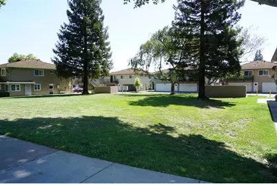 902 Gilchrist 3, San Jose, CA 95133 - Photo 15