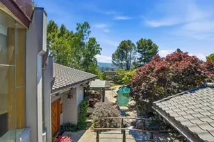 12728 La Cresta Dr, Los Altos Hills, CA 94022 - Photo 31