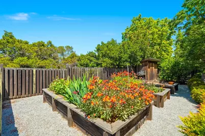 12728 La Cresta Dr, Los Altos Hills, CA 94022 - Photo 47
