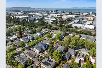 1447 Laguna Ave, Burlingame, CA 94010 - Photo 53