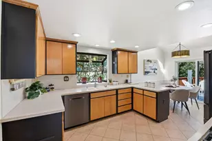 10112 Adelheid Ct, Cupertino, CA 95014 - Photo 9