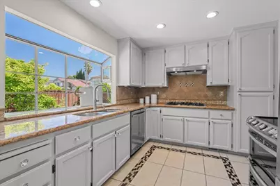 5696 Blackhawk Ct, San Jose, CA 95123 - Photo 11