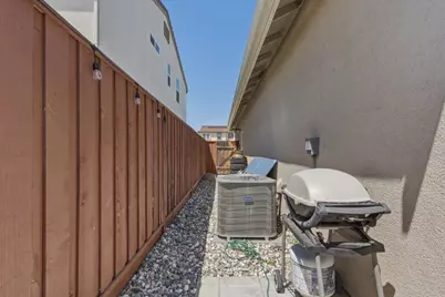 914 Fulton Way, Hollister, CA 95023 - Photo 35