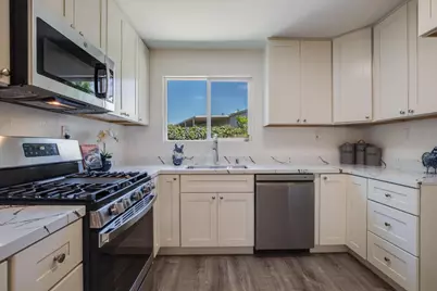 8240 Springdale Ct, Gilroy, CA 95020 - Photo 7