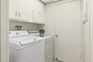 10730 La Roda Dr, Cupertino, CA 95014 - Photo 39