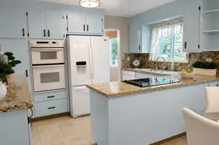 10730 La Roda Dr, Cupertino, CA 95014 - Photo 9