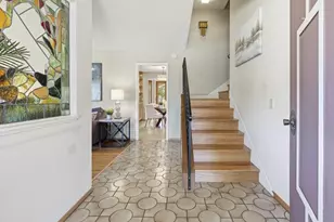 10730 La Roda Dr, Cupertino, CA 95014 - Photo 31