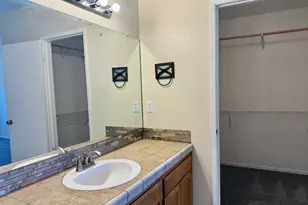 8665 N Cedar Ave 128, Fresno, CA 93720 - Photo 23