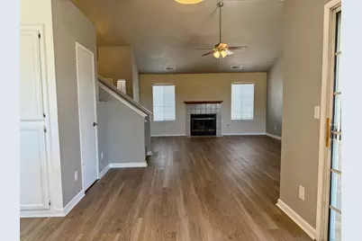 8665 N Cedar Ave 128, Fresno, CA 93720 - Photo 11