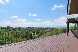 3595 Oakes Dr, Hayward, CA 94542 - Photo 13