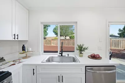 560 Biscayne Ct, Morgan Hill, CA 95037 - Photo 17