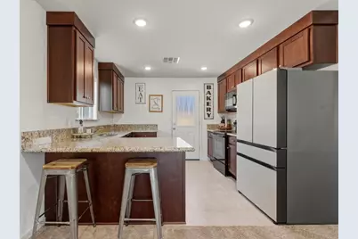 395 Yandris Ct, Los Banos, CA 93635 - Photo 9