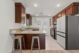395 Yandris Ct, Los Banos, CA 93635 - Photo 9
