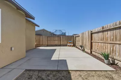 395 Yandris Ct, Los Banos, CA 93635 - Photo 25