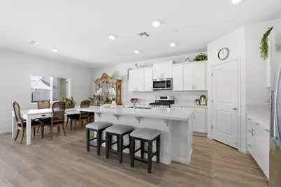 1381 Riverbank Dr, Madera, CA 93637 - Photo 9