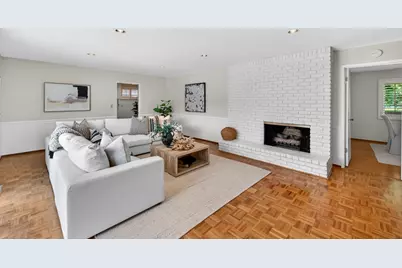 1355 Robsheal Dr, San Jose, CA 95125 - Photo 17