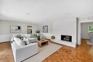 1355 Robsheal Dr, San Jose, CA 95125 - Photo 17