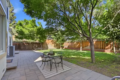 1424 Rosecrest Ter, San Jose, CA 95126 - Photo 53