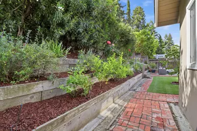 2125 Harkins Ave, Menlo Park, CA 94025 - Photo 37