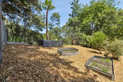 2236 Bunker Hill Dr, San Mateo, CA 94402 - Photo 27